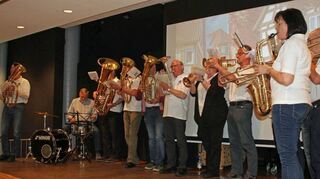 Seit mindestens 25 Jahren gehören die zwölf „Vorbacholdies“ sozusagen zum Stammkapital der Vorbachtalter Musikanten. Fürs Jubiläumsjahr gründeten sie kurz entschlossen eine eigene Formation.