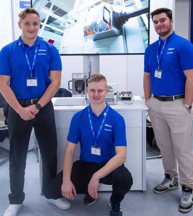Lucas Göringer, Michael Hauser und Ruben Scheer mit ihrer Erfindung „Lathe Protect“. Sie gewannen im Fachgebiet Arbeitswelt.