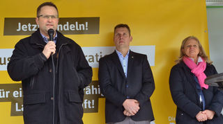 Mehrere Redner traten bei der Demo in Tauberbischofsheim ans Mikrofon.