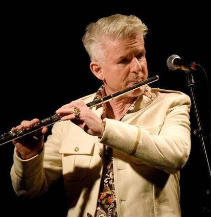 Autor und Musiker Heinz Strunk füllt die Alte Feuerwache komplett.