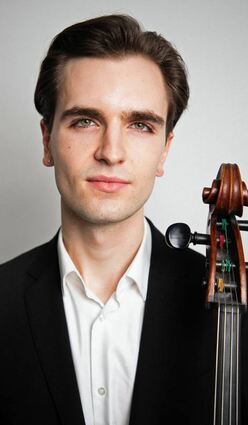 Beim Meisterkonzert am 10. März im Hofgartenschlösschen sind (von links) Joel Blido, Julia Puls und Viktor Soos als „Trio Arinto“ in Wertheim zu Gast.