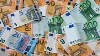 Die Pro-Kopf-Verschuldung wird sich zum 31. Dezember auf 461 Euro erhöhen und liegt damit noch 257 Euro unter dem Durchschnitt des Neckar-Odenwald-Kreises.