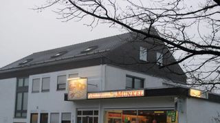 Eine Interessengemeinschaft könnte sich vorstellen, in den Räumen der Bäckerei  nach deren Schließung einen Dorfladen zu eröffnen.