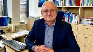 Dr. Mathias Jähnel ist Chefarzt der Abteilung für Psychiatrie, Psychosomatische Medizin und Psychotherapie am Krankenhaus Tauberbischofsheim sowie Ärztlicher Direktor der Klinik.