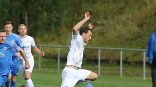 Kann der SV Wachbach (hier im Bild Jannik Wolfarth) die Hürde in Weißbach überspringen?