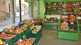 Frisches Obst und Gemüse gibt es nur noch bis Gründonnerstag am Standort.