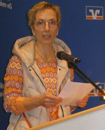 Michael Henk aus Hainstadt, Jochen Schwab aus Oberneudorf und Simone Schölch, aufgewachsen in Walldürn, trugen bei der Präsentation der Erweiterung des Mundartwegs Texte in der Mundart ihrer Ortschaften beziehungsweise Stadt vor.