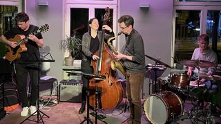 Rosanna Zacharias spielte im Quartett Stücke von ihrem Album „Minor Details“ im Rampenlicht im Capitol.