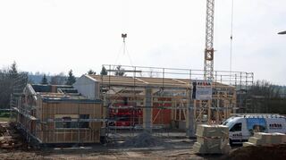 Die Arbeiten am Feuerwehrgerätehaus der Abteilungswehr Rosenberg/Bronnacker gehen nach der Winterpause weiter.