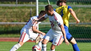 Schon im Hinspiel hat sich der SV Königshofen (hier in Gelb-Blau) gegen den TSV Tauberbischofsheim sehr schwer getan.