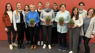 Der neue Vorstand von links Kristina Müller, Marie-Luise Bauer, Andrea Brand, Margret Brunner, Anna Brunner, Elisabeth Schmitt, Ute Schmitt, Dorothea Gahm, Birgit Rothenfels, Evelyn Nuber und Claudia Rupp.