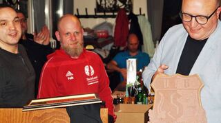 Bei der Mitgliederversammlung des VfB Sennfeld wurde der langjährige Vorsitzende Jürgen Walter zum Ehrenvorsitzenden ernannt.