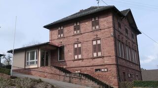 In der alten Schule Boxtal sollen sieben Wohnungen entstehen.