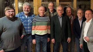 Bei der Verabschiedung (von links) Christoph Kastl, Werner Geißler, Bruno Leuser, Leo Hügel, Anselm Deißler, Gerhard Frank und Josef Zenkert mit Bürgermeister Döffinger. Es fehlt Florian Hügel.
