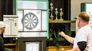 Spannende Spiele wurden dem Publikum beim ersten Rosenberger Steel-Darts-Turnier geboten. Veranstaltet hat das Spektakel der Heimat- und Kulturverein im Dorfgemeinschaftshaus Hirschlanden.