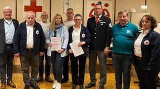 Bei den Ehrungen (von links): Jürgen Galm, Thomas Ludwig, Klaus Gramlich, Günter Albrecht, Kerstin Köpfle, Elke Volk, Dominic Burger-Graseck, Lars Nultsch, Sigrid Albrecht sowie (zweite Reihe) Winfried Heltewig und Lars Heltewig.