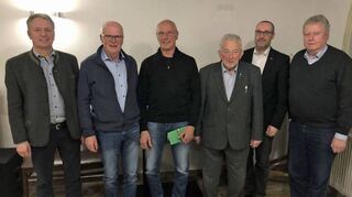 Wahlen, aber auch Verabschiedungen langjähriger und verdienter Mitglieder gab es bei der Bürgerstiftung. Das Bild zeigt (von links): Dr. Norbert Rippberger, Herbert Knapp, Manfred Grimm, Kurt Müller, Stefan Galm und Wilhelm Schwender.