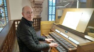 Das erste Konzert auf der renovierten Klais-Orgel in der Wertheimer Kirche St. Venantius gestaltete Gerhard Maier.