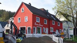 Die Einmündung der Waldstraße beziehungsweise des Craintaler Wegs in die Landesstraße in Creglingen ist seit rund drei Wochen komplett gesperrt. Diskussionen gab es jetzt im Gemeinderat über die Umleitungsstrecke für Radfahrer.