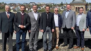 Beim RIO-Pressegepsräch waren dabei: Thomas Ludwig, Wolfram Bernhardt, Ralph Matousek, Jürgen Galm, Ekkehard Brand, Ralf Killian, Julian Schneider und Rainer Schöll (von links). Bild: Nicola Beier