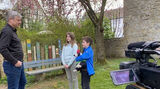 Die Kinderreporter Maren und Alexander stellten Nico Hofmann, Sprecher der Ortsvorsteher, unter anderem Fragen zu den Stadtteilwochen.