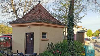Das Toilettenhäuschen ist schon seit fast einem Jahr geschlossen – nun soll der Standort endgültig aufgegeben werden.