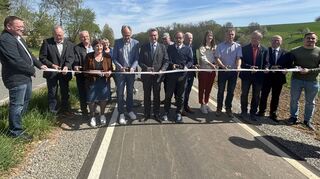 Lang ersehnte Übergabe: Der neue Radweg verbindet Buchen mit Oberneudorf und wurde von dort bis zur Landesstraße nach Langenelz weitergeführt.