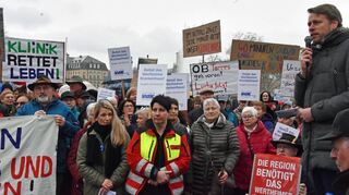Gekämpft und doch verloren: Wertheimer Demonstranten bei der Kundgebung am 6. März in Stuttgart.