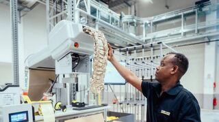 Umweltfreundlich: „Papierschnecken statt Luftpolsterfolie“.