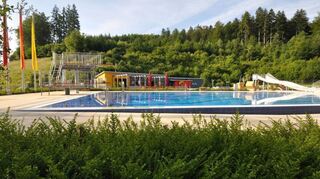 Am Vatertag lädt der Biergarten ab 11 Uhr zum mittlerweile traditionellen Frühschoppen mit der BCH-Bloos-Band ein.