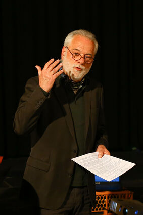 Comedy Cup-Initiator Roland Junghans bei der Präsentation der Jubiläumsausgabe.