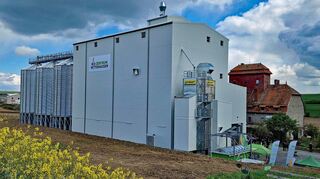 Das neu eröffnete Biozentrum Nordbaden in Wittighausen – sechs neue Silotürme und 26 weitere Zellen haben rund 6500 Tonnen Lagerkapazität.