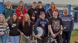 Die BIZ-Players, die Schülerband des Bildungszentrums Niederstetten, feiert in diesem Jahr ihr 30-jähriges Bestehen. Auch sie wird beim Jahreskonzert der Schule zu hören sein.