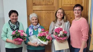 Heidrun Scheu-Hachtel (von links) wurde für 30 Jahre Mitgliedschaft geehrt, sie ist auch Vorsitzende im Team, Renate Striffler für 50 Jahre und für zehn Jahre Nicole Häfner. Rechts Erika Heilmann, Vorsitzende im Team.