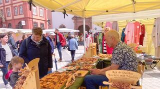 Der Kunsthandwerkermarkt findet am 4. und 5. Mai wieder in Tauberbischofsheim statt. Zusätzlich veranstalten am 4. Mai verschiedene Handwerksbetriebe einen Tag der offenen Tür.
