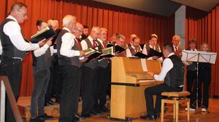 160 Jahre alt ist der Männergesangverein Laudenbach geworden, das wurde beim Frühjahrskonzert mit „Musikalischer Bierprobe“ gefeiert.
