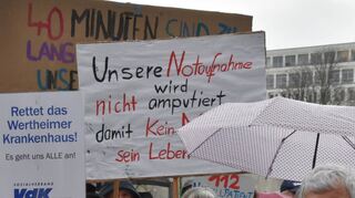 Organisatoren einer Demonstration zur Notfallversorgung in Wertheim rufen die Bevölkerung dazu auf, am Samstag in der Wertheimer Innenstadt Gesicht zu zeigen.