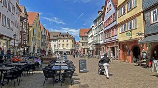 Auf dem Wertheimer Marktplatz will das rechtsextreme Magazin „Compact“ eine Veranstaltung durchführen. Von der Stadt gibt es dafür keine Genehmigung.