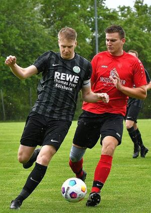 Beim Duell Dittwar/H. gegen Külsheim standen die Gäste im Regen.