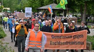 Eindeutig ein Zeichen gesetzt: Unter dem Motto „Wertheim zeigt Gesicht“ beteiligten sich am Samstag rund 550 Menschen gegen das „Volksfest“ des rechtsextremistischen Magazins „Compact“.