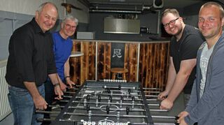 Sie sind stolz darauf, dass es die vor 50 Jahren in Lindelbach gegründete Jugendgruppe noch immer gibt: (von links) Thomas Kraft, Hans Diehm, Julian Kuhn und Holger Götzelmann.