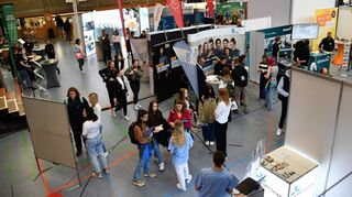 Rund 100 Aussteller präsentieren sich bei der Bildungsmesse in Lauda-Königshofen. Am 21. und 22. Juni öffnet die Messe ihre Pforten in der Stadthalle Lauda und der angrenzenden Sporthalle.