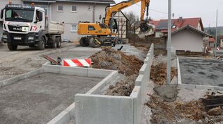 Die Einweihung des Dorfplatzes soll bei der 1250-Jahr-Feier, die im Stadtteil Oberwittstadt vom 19. bis 22. Juni stattfindet, durchgeführt werden.