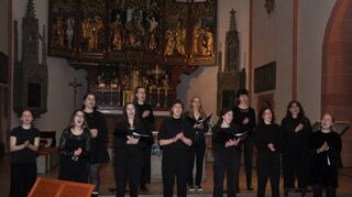 Das Bild zeigt den Mädchenchor Rottweil.