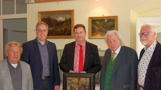 Von links Alt-Landrat Georg Denzer, Königheims Bürgermeister Ludger Krug, stellvertretender Heimatvereinsvorsitzender Thomas Weich, Ausstellungs-Kurator Dr. Benno Lehmann und Kunsthistoriker-Kollegen Dr. Jörg Paczkoswki.
