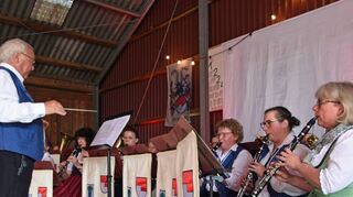 Sorgten beim Festabend am Samstag schwungvoll für den guten Ton: Die Oberländer Musikanten.