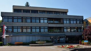 Die Geschicke der Stadt Osterburken werden künftig 17, statt bisher 16 Stadträte zusammen mit Bürgermeister Jürgen Galm leiten. Elf Kandidaten wurden dabei erstmals in den Gemeinderat gewählt.