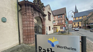 Das Wertheimer Rathaus. Im Gemeinderat gibt es nach der Kommunalwahl nur leichte Verschiebungen.