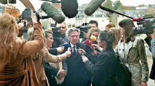 Daniel Auteuil als François Schaar in dem Film „Ein Schweigen“.