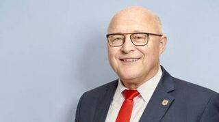 Oberbürgermeister Glatthaar sitzt auch künftig im Kreistag.